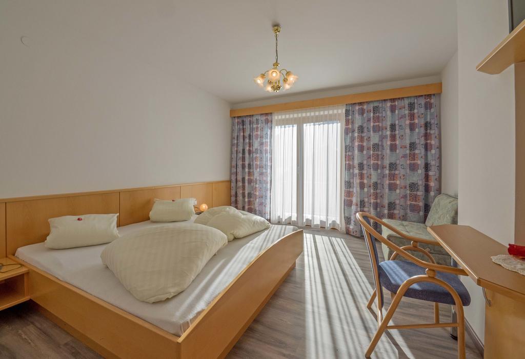 Haus Schluder - Familie Stanitzer Hotell Weissensee Exteriör bild