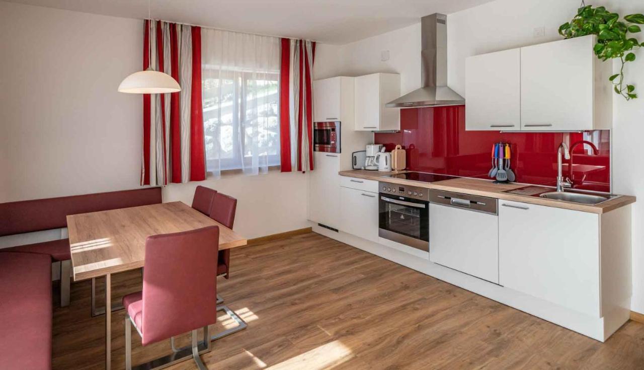 Haus Schluder - Familie Stanitzer Hotell Weissensee Exteriör bild